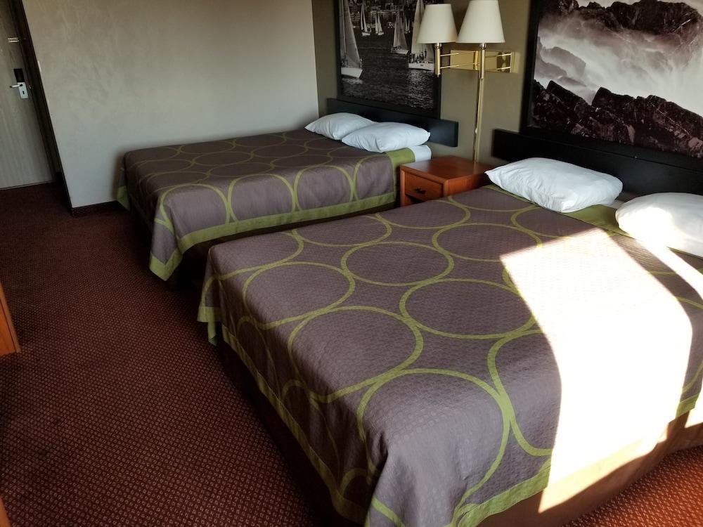 Super 8 By Wyndham Bellingham Airport/Ferndale Hotel Luaran gambar