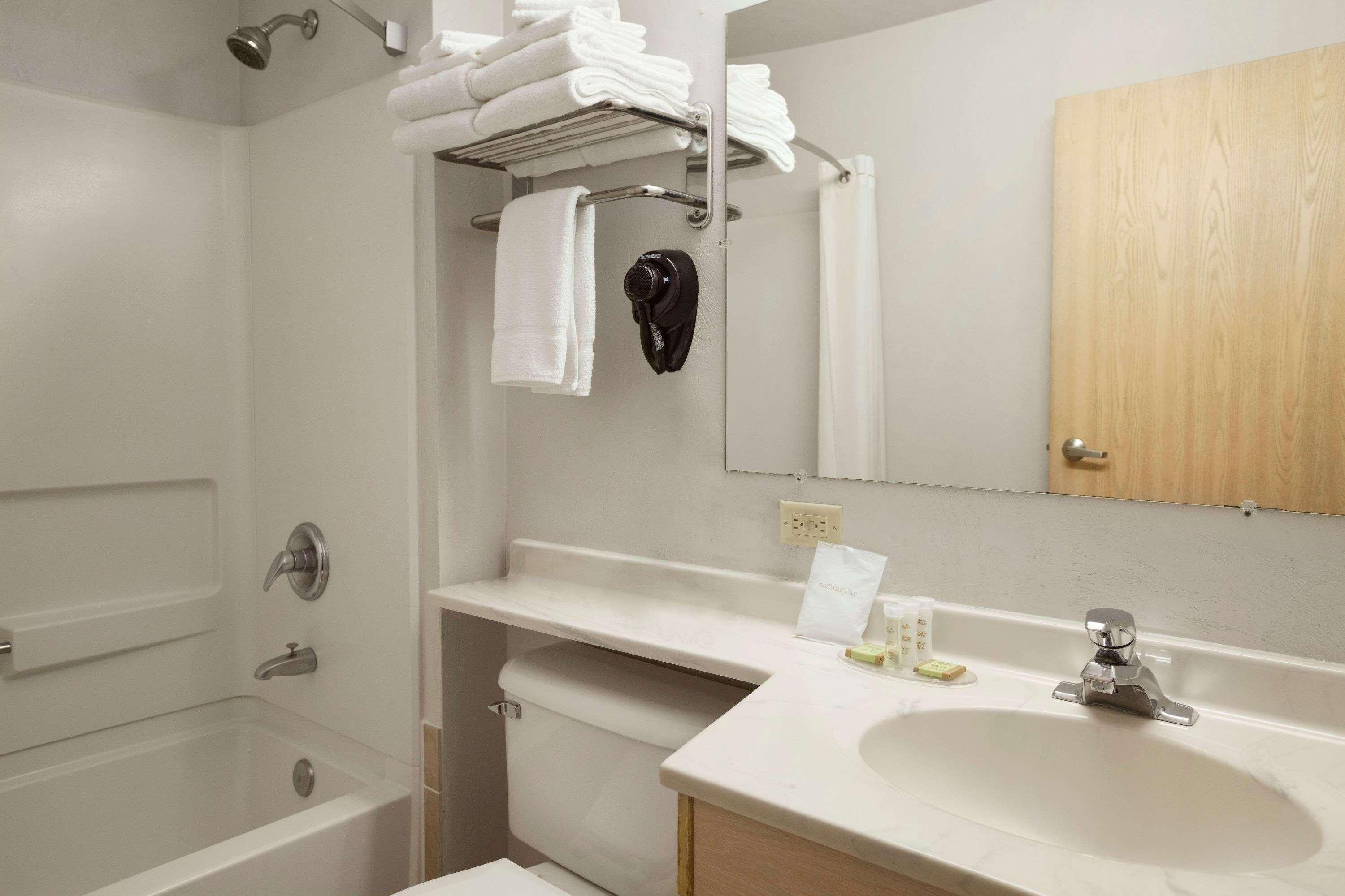 Super 8 By Wyndham Bellingham Airport/Ferndale Hotel Bilik gambar